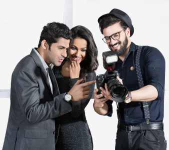 Mingle (most important in event shoots)